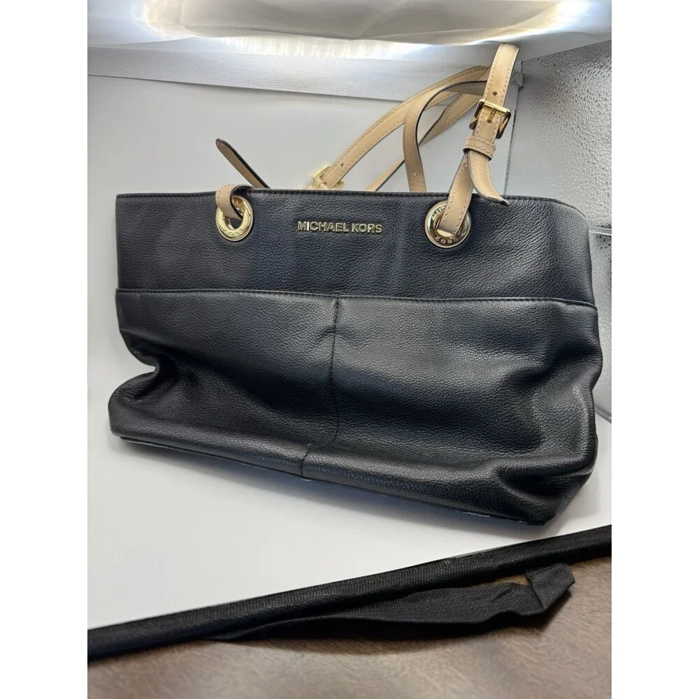 Michael Kors Medium Jet Set Black Pebbled Leather Tote.